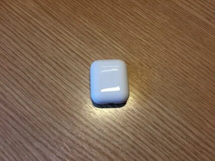 Airpods 2 charging case