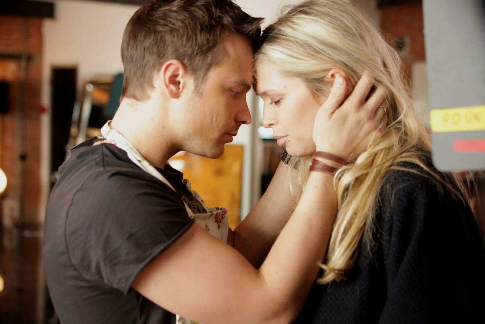 Драма. Любовь толкалина поцелуй судьбы. Любовь в роли. Любовь в роли. Зак эфрон счастливчик.