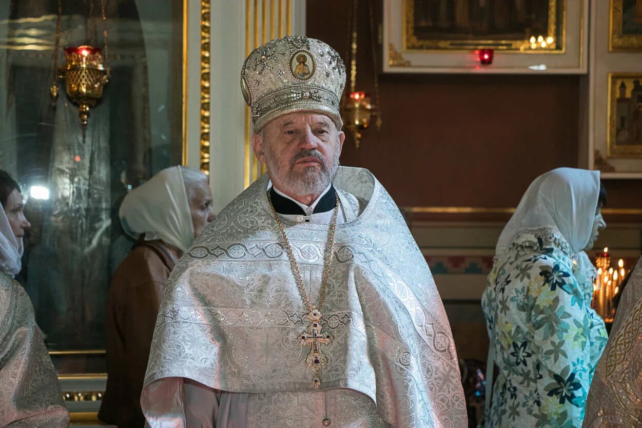 кафедральный протоиерей. высший батюшка название. савватий митрополит чувашский. казанский собор сызрань. священник дмитрий сизоненко.