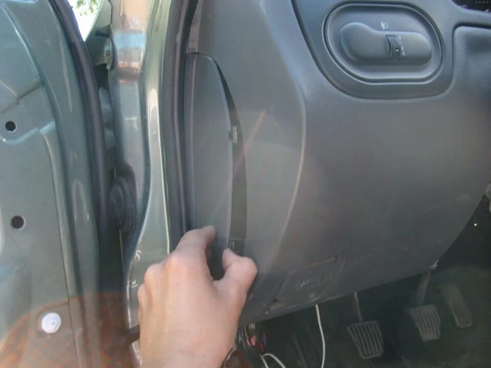 Снятие карты передней двери Daewoo Lanos 1.5i - YouTube