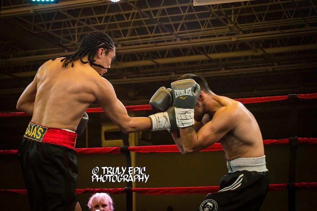 Гатти боксер. Boxing wars. Артуро гатти микки уорд. Рокки игра головоломка. Berto's.