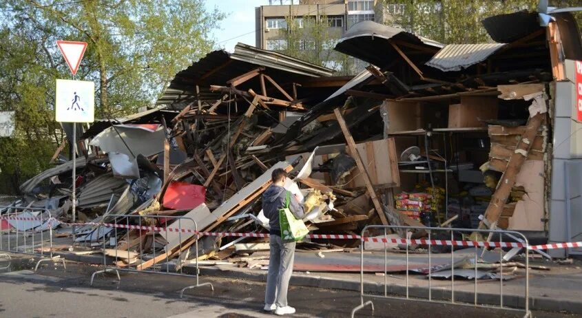 Снос магазина. Сносят магазин. Сносят магазин. Кб мухина сносят. Рынок сносят.