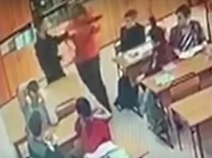 Ученики нападают на учителей