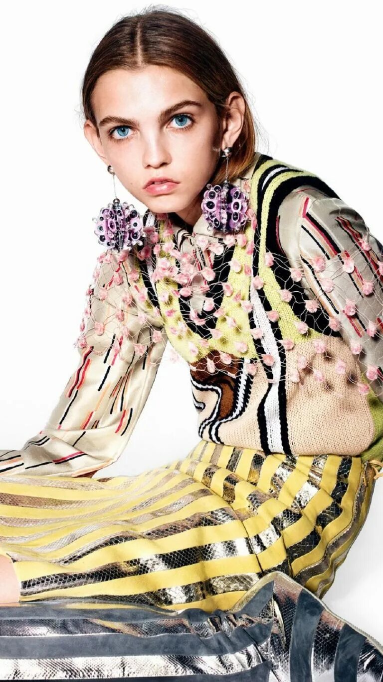 Молли бэйр. Молли бэйр модель шанель. Молли бэйр 2020. Молли бэйр фотомодель. Молли бейер лицо шанель.