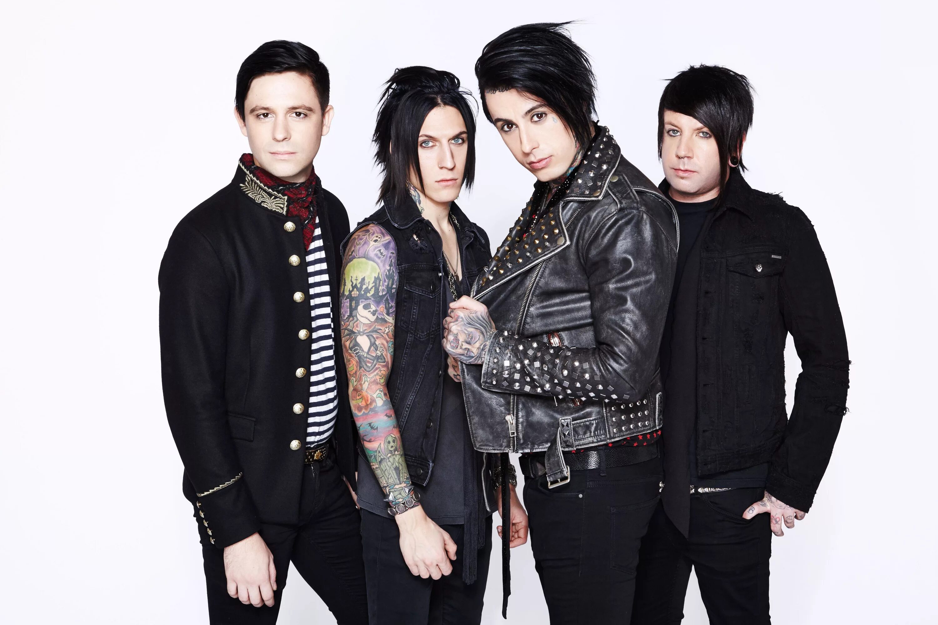 Fallen reverse. Группа falling in reverse. группа falling in reverse 2025. escape the fate ронни радке. группа falling in reverse 2025.