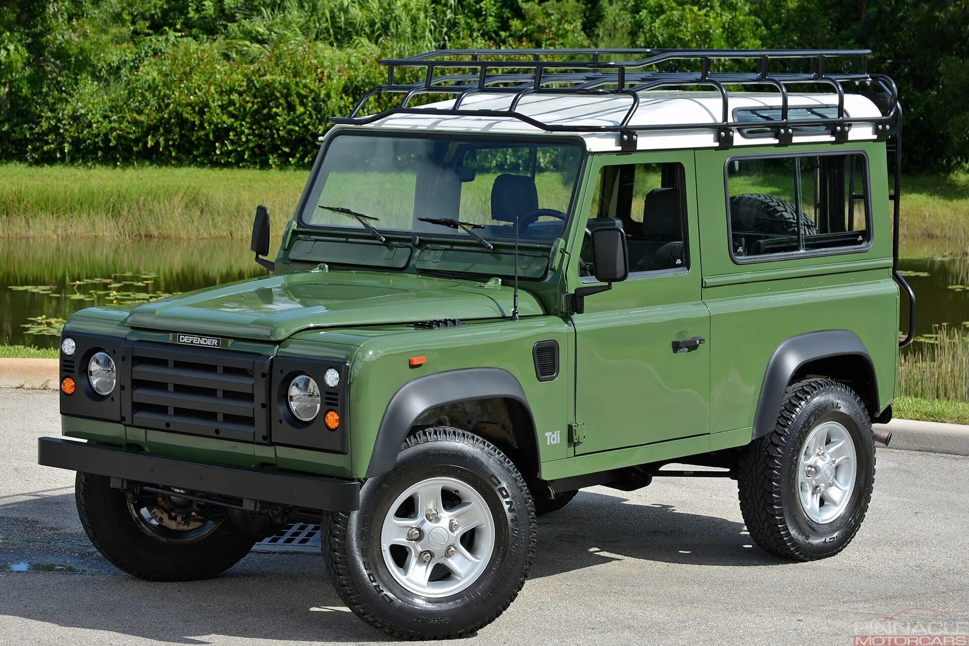 Defender 090. Лэнд Ровер Дефендер. Ленд Ровер Defender 90. Ленд Ровер Дефендер 110. Ленд Ровер Дефендер 200.