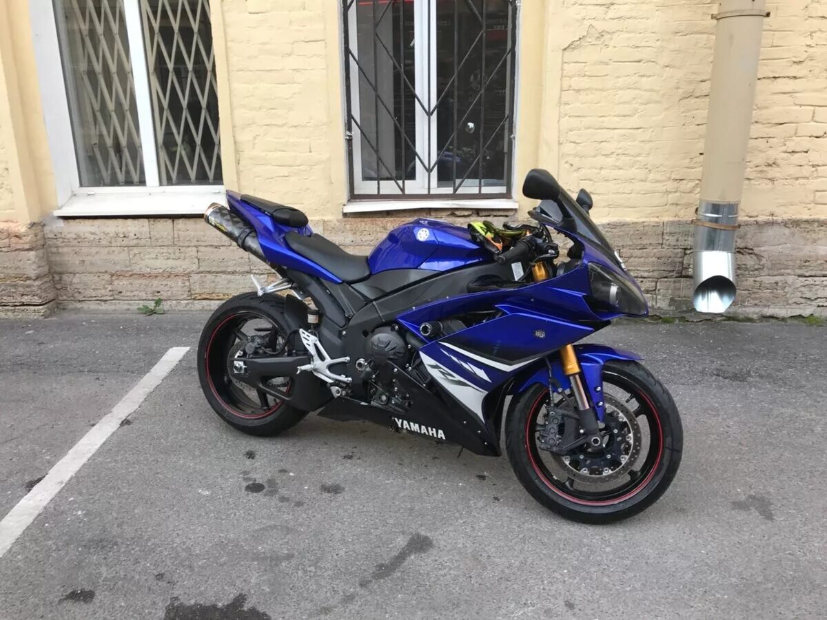 Yamaha r1 2009. Ямаха р1 2008. Ямаха р1 черная. Yamaha r1 2014. Р 1 продам.