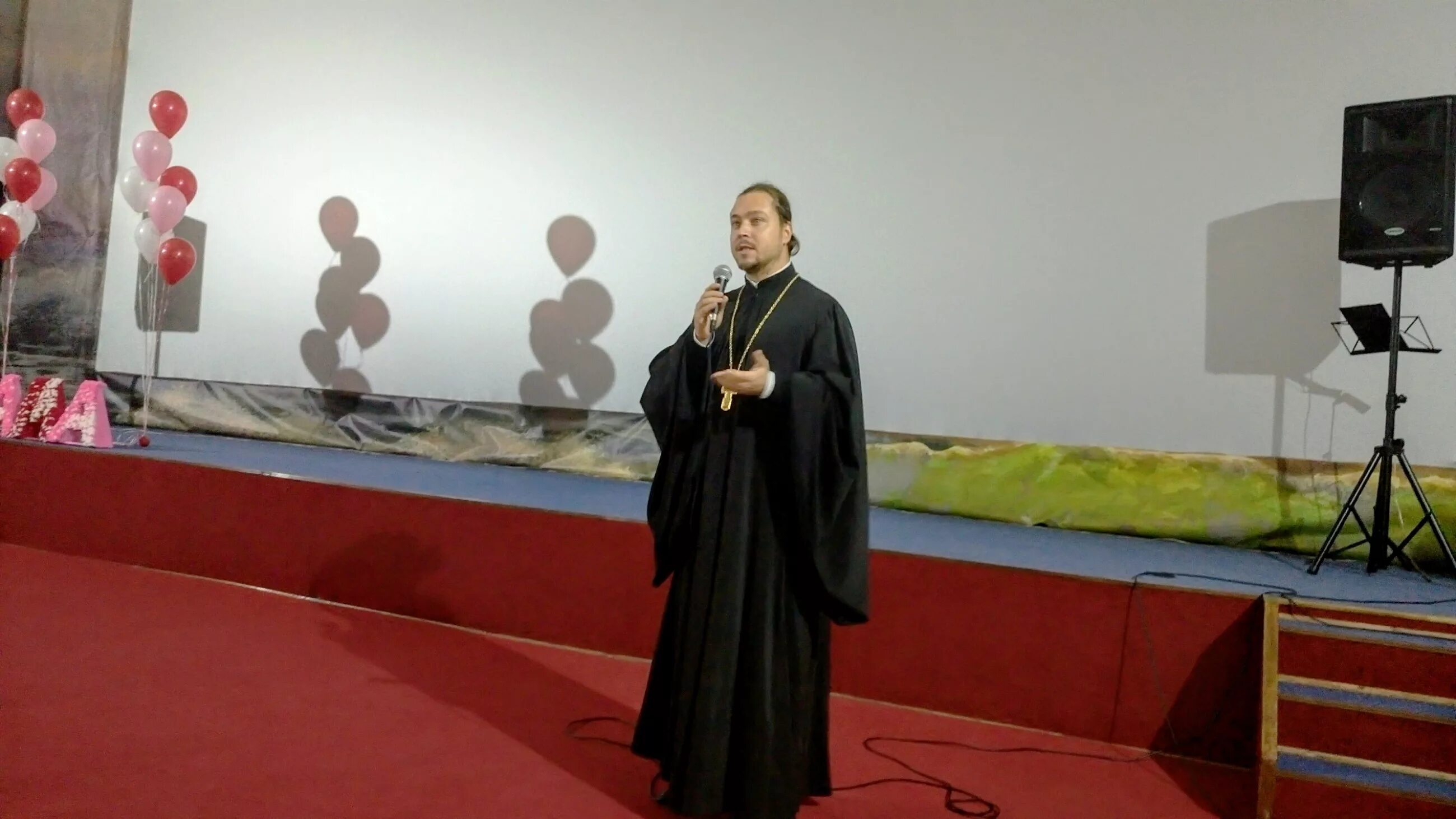 Кинотеатр моряк севастополь фото. Киноафиша севастополь моряк. Внутри кинотеатр моряк. Кинотеатр моряк севастополь. Кинотеатр моряк зал севастополь.