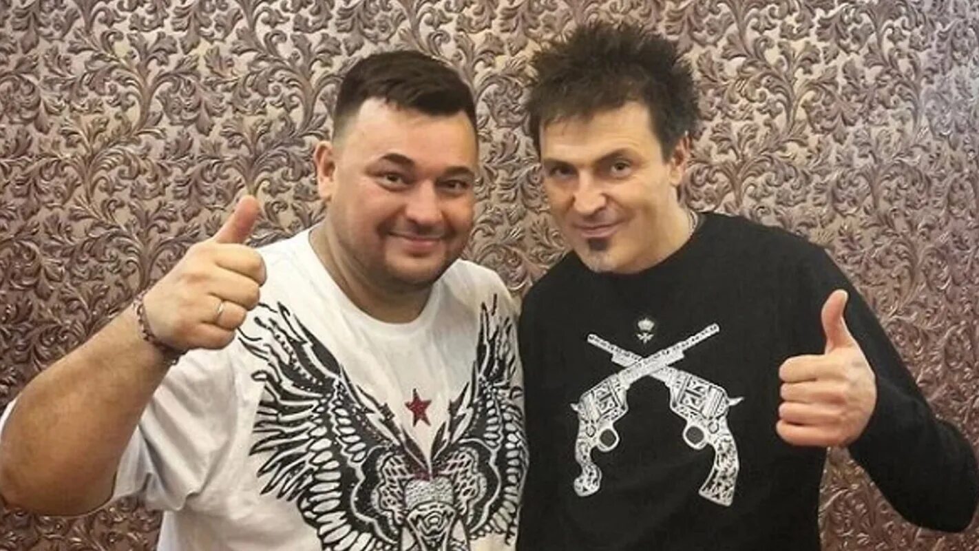 В каком году образовалась группа руки вверх. Потехин руки вверх. сергей богданов руки вверх. группа потехин бэнд. алексей потехин бэнд.