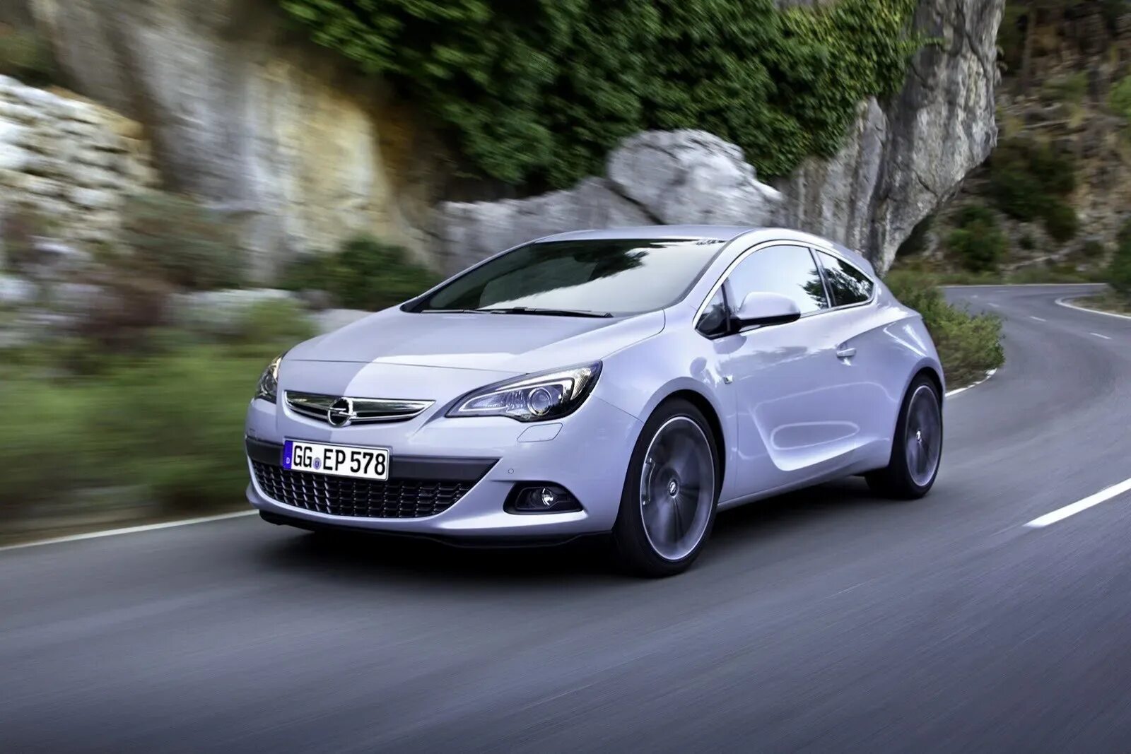 Opel astra б у. Opel Astra GTC. Opel Astra j GTC 1.6 Turbo.