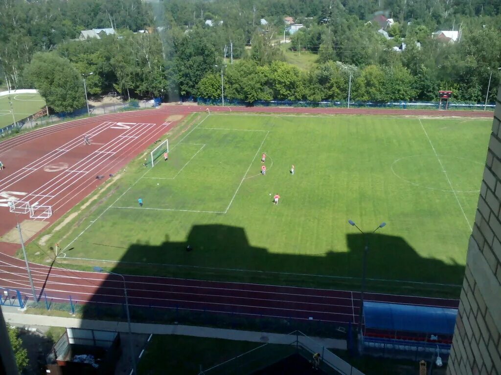 стадион салют долгопрудный ракетостроителей. долгопрудный спортивный комплекс салют. стадион салют долгопрудный. долгопрудный. фк салют долгопрудный стадион.