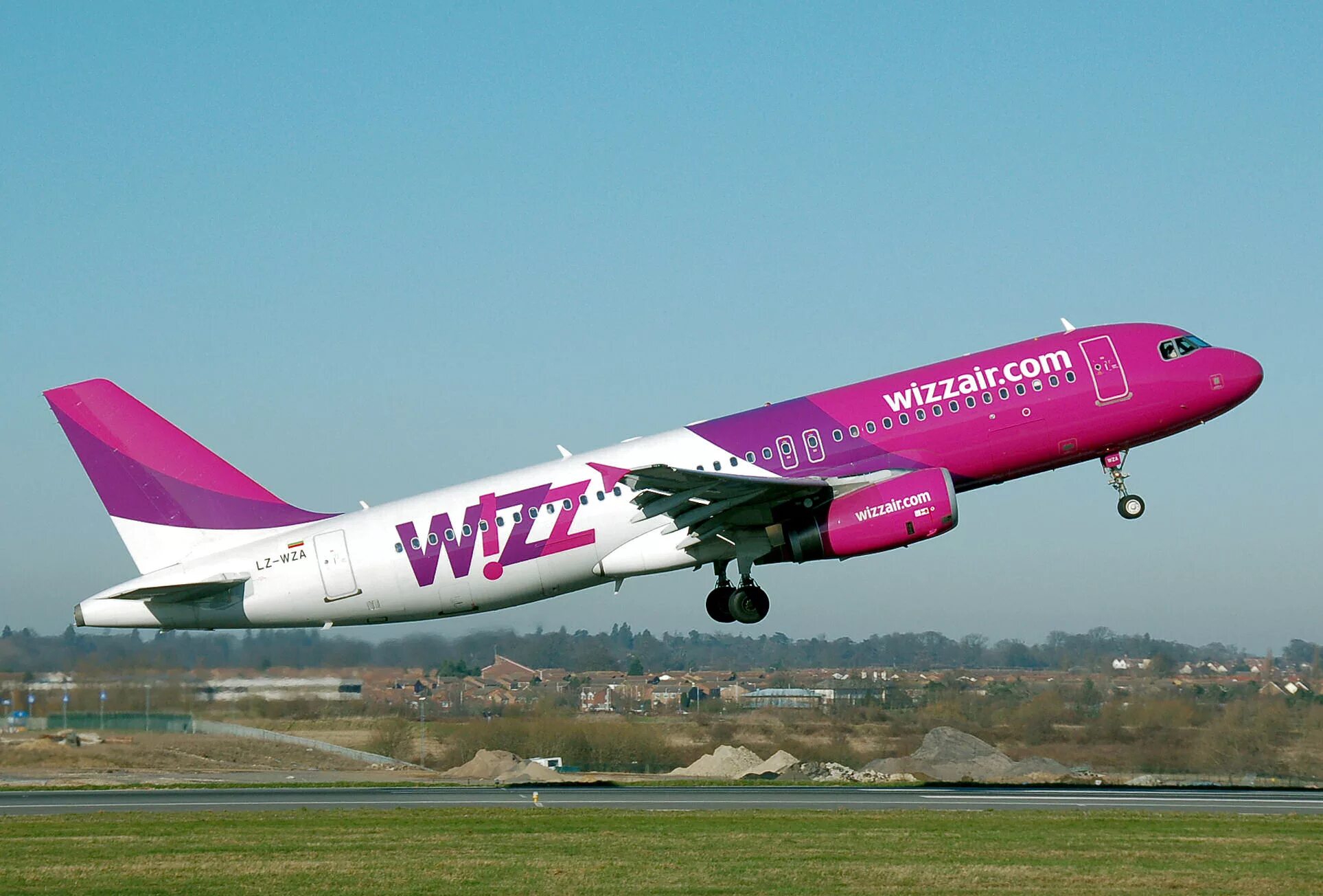 Венгерская авиакомпания Wizzair. Самолет Wizz. Самолеты визэйр. Самолет авиакомпания Wizzair. Авиакомпания wizzair