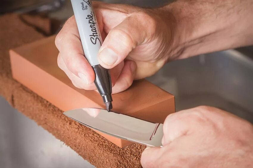 Угол заточки ножа для мяса. Угол заточки кухонных ножей arcos. Мусат для ножей. Правильная заточка ножей. Станок заточки ножей протон 3.