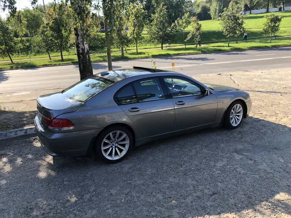 Бмв аква. Bmw 231i. 231 стиль bmw. Диски bmw e65. E65 r19.