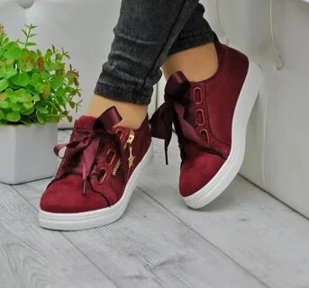 Кроссовки бордовые женские