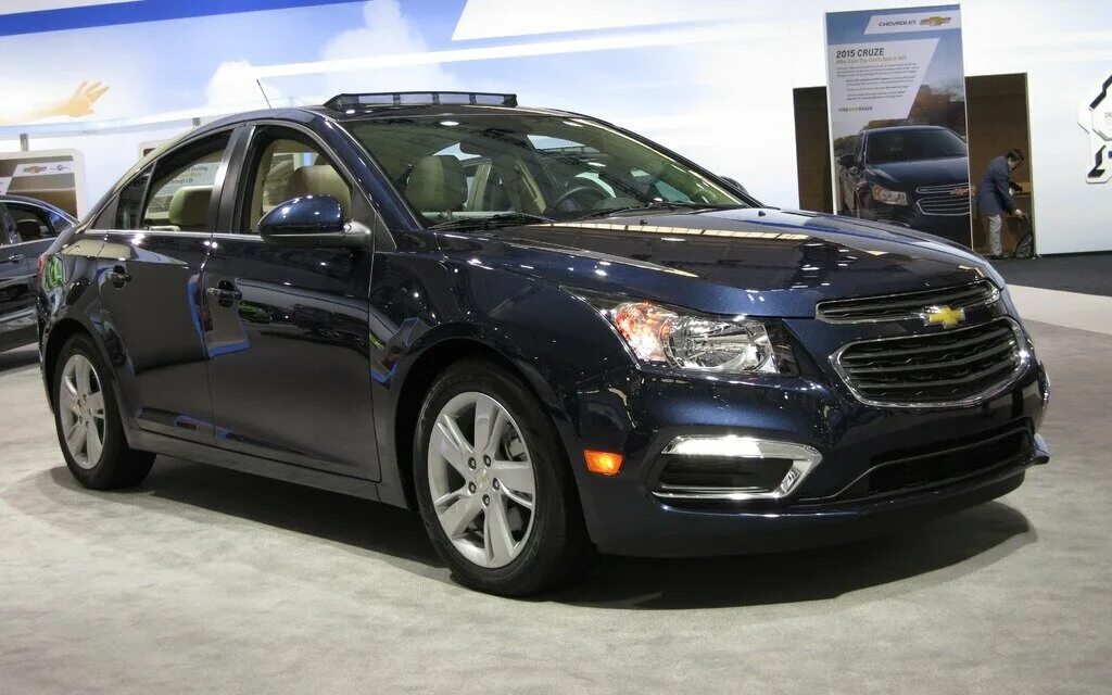 Шевроле круз 2015. Chevrolet cruze 2015. машина chevrolet cruze 2015. chevrolet cruze 2015 хэтчбек. шевроле cruze 2015.