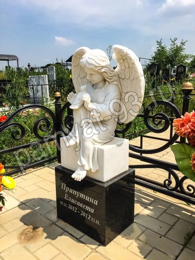 Детские памятники на могилу с ангелочками. Ангелочек на памятник ребенку. Спящий ангел на памятник. Детские мраморные памятники. Детские памятники на могилу с ангелочками.