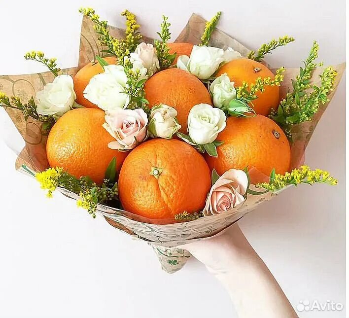 Что можно сделать из мандаринов и яблок. Мандарины яблоки чернослив. Творог с мандаринами. Яблоки апельсины мандарины. Фигуры из овощей и фруктов.