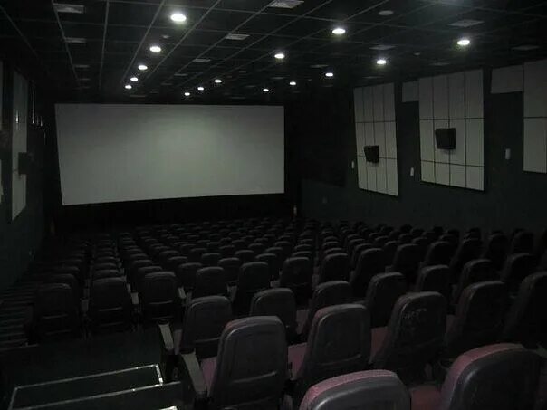 Кинотеатр русь алчевск афиша. Тц столица алчевск. Кинотеатр столица алчевск. Кинотеатр украина луганск. Кинотеатр русь луганск.