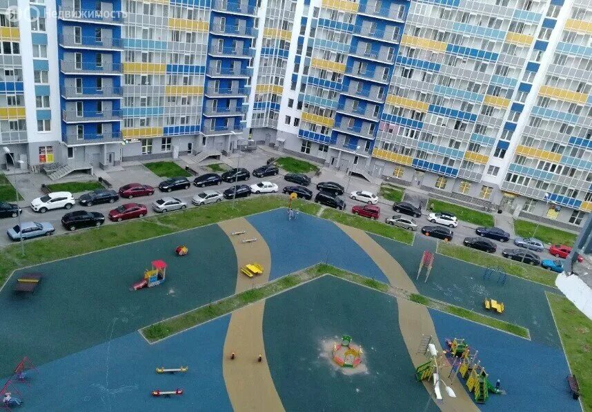 Отзывы кудрово пражская 15. Пражская 15 кудрово. пражская 13 кудрово. пражская 11 кудрово. жк вернисаж в кудрово.