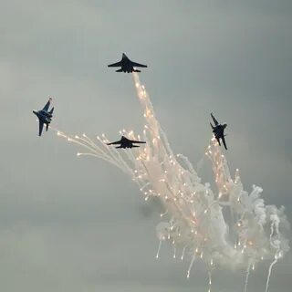Поздравление военным летчикам