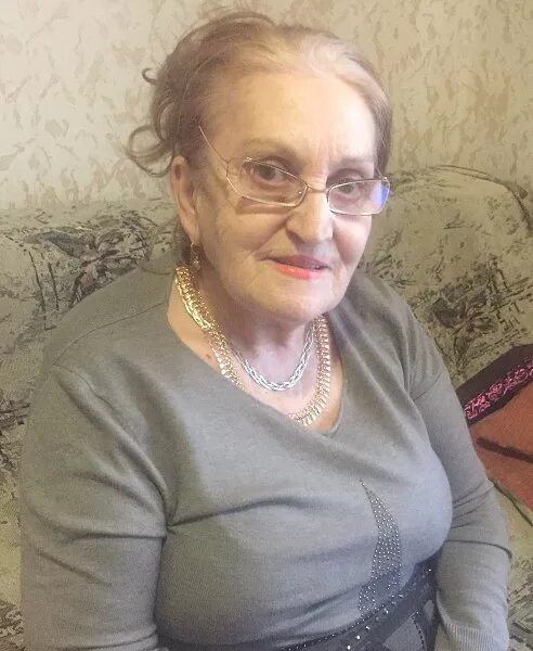 фотопортреты женщин за 60. красивая пожилая женщина. в старом 67 лет женщине. в старом 67 лет женщине. пожилая женщина.