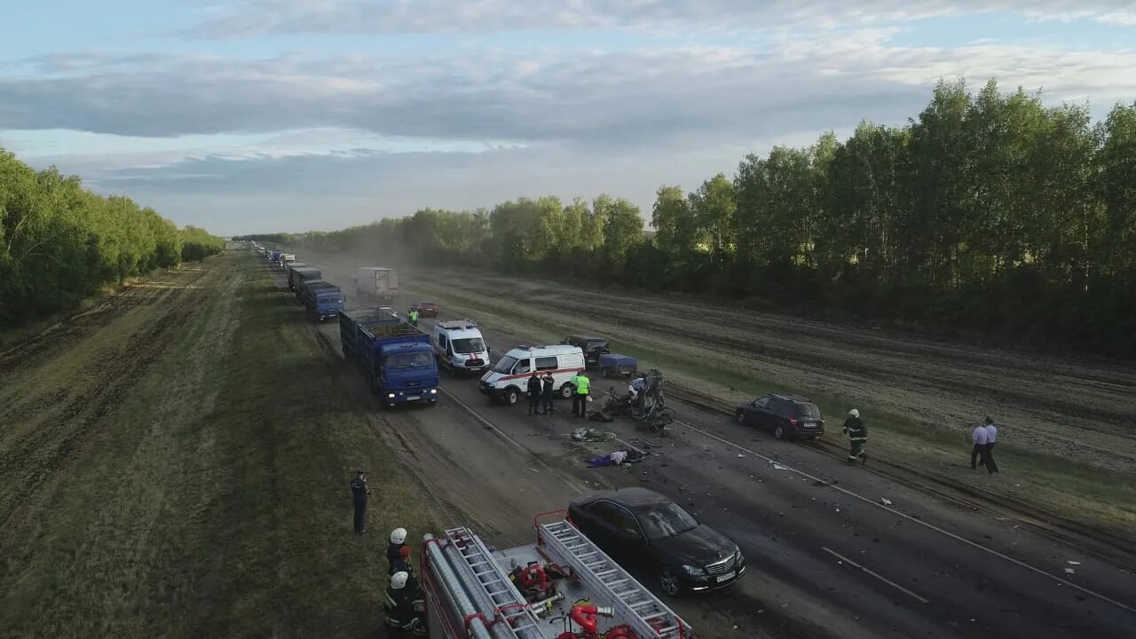 Авария трасса тамбовская область. Авария на трассе самара большая черниговка. Авария на трассе м5 самара. Дтп м4 дон аксайский район. Авария на трассе м4 ростовская область 24 сентября 2021.