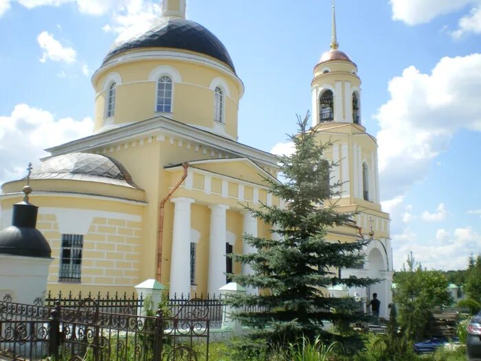 Радонеж церковь преображения. Радонежский храм преображения господня. троицкий монастырь в радонеже. радонеж храм преображения внутри. радонеж город достопримечательности.