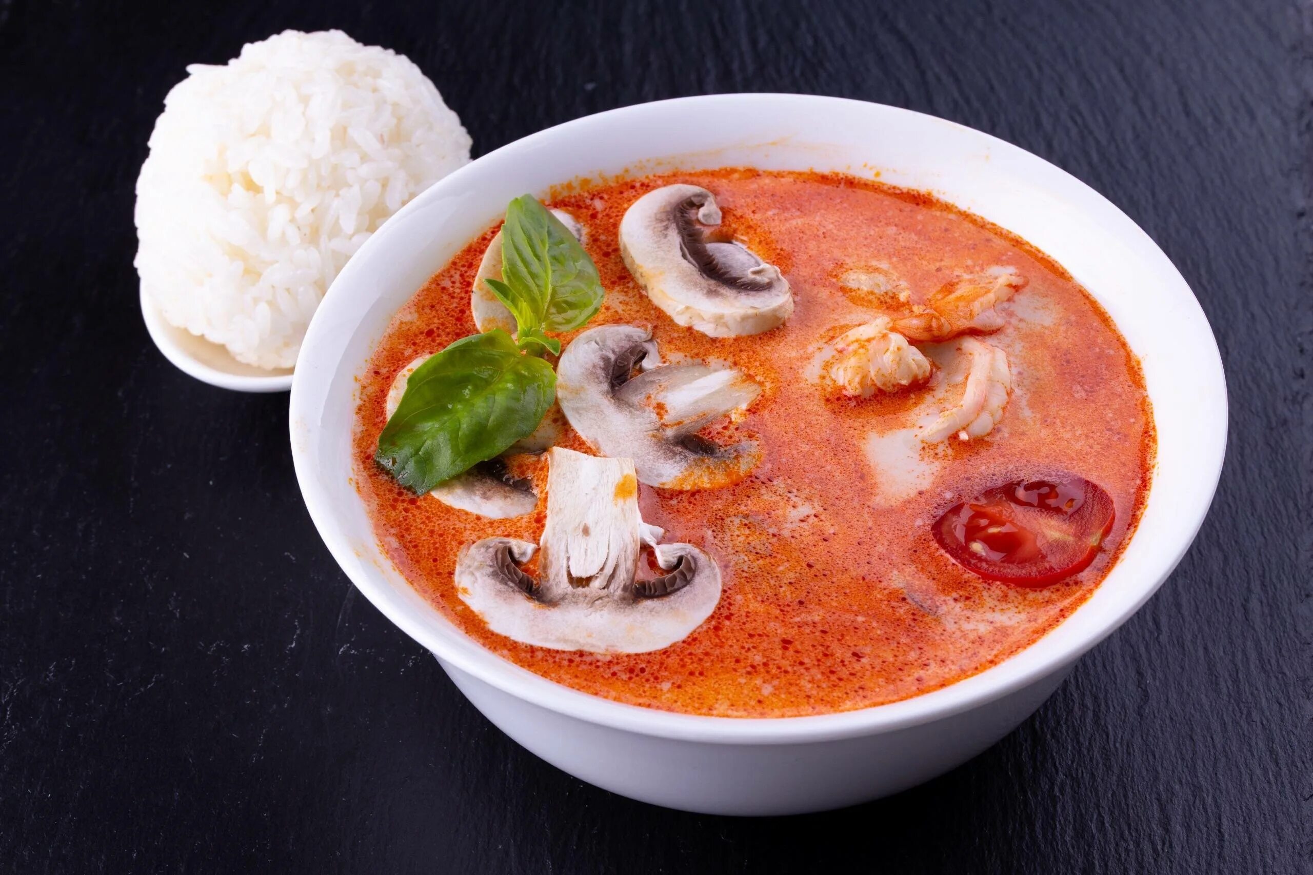 Суп том ям. Суп "том ям" Tom Yam Soup. Суп том ям с креветками.