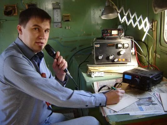 Радиолюбитель игонин. Картинки радиолюбителей. Ra3tox синтезатор. Радиостанции гранит волновая сеть. Радиолюбитель игонин.