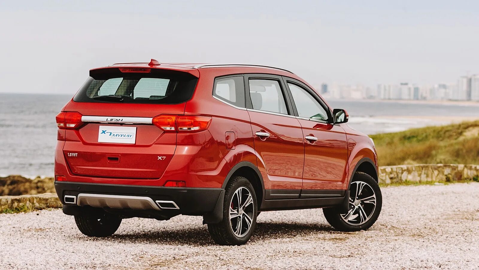 7 ми местный кроссовер зеленый. Geely 7 местный haoyue. Geely okavango 2022. Skoda koraq. Jeep commander 2019.