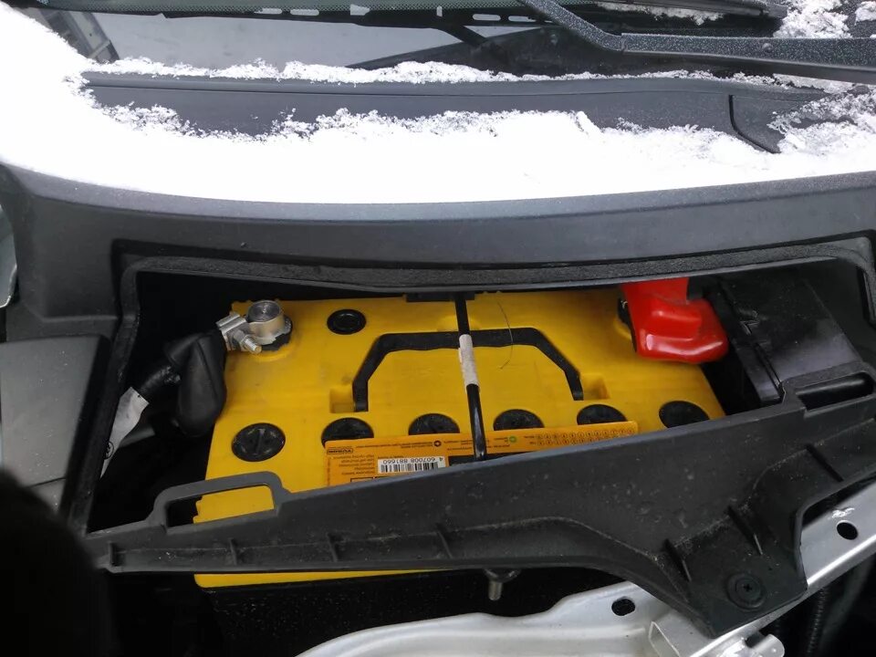 Акб лифан икс60. Лифан x60 аккумулятор. Лифан x60 акб. Аккумулятор на лифан 60. Аккумулятор на лифан 60.