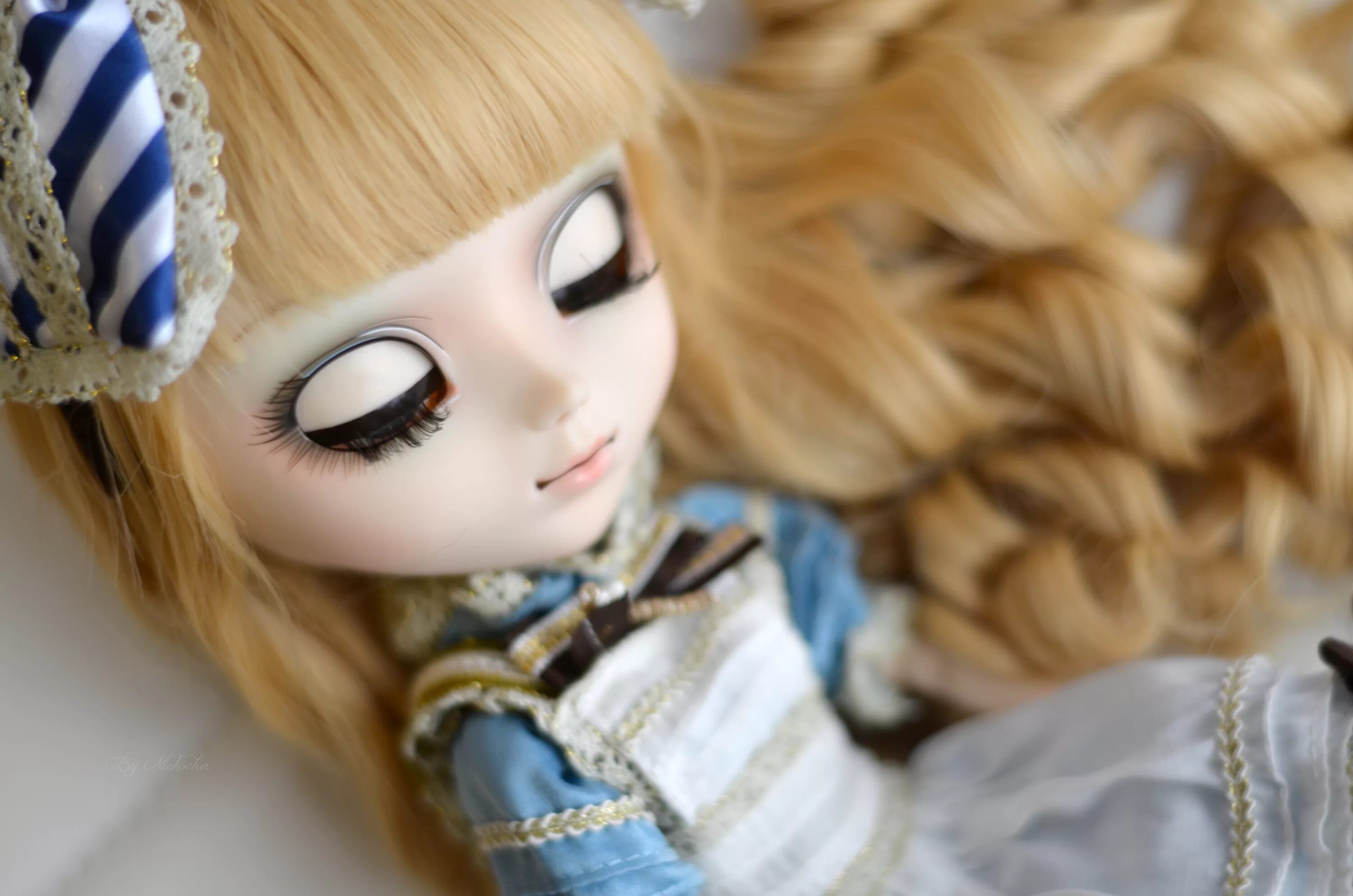 Покажи игрушки барби. Кукла барби в жизни. Кукла есть пожалуйста. Кукла есть пожалуйста. Кукла беби алив малышка у врача.