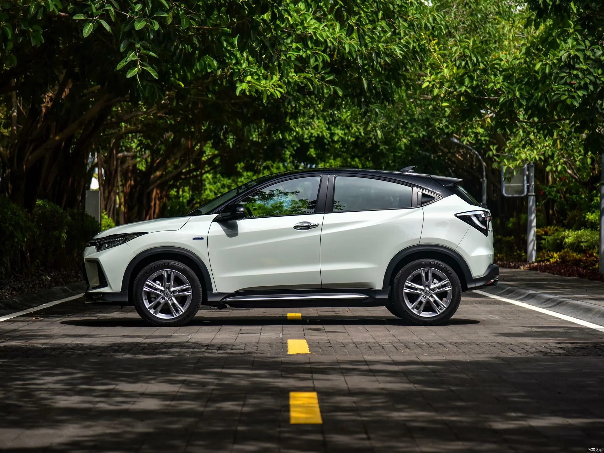 Honda everus. Электромобиль honda ve1. Ve 1. Honda m-nv 2022. Хонда ve1.