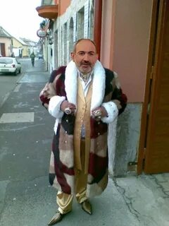 Богач нанял цыганку