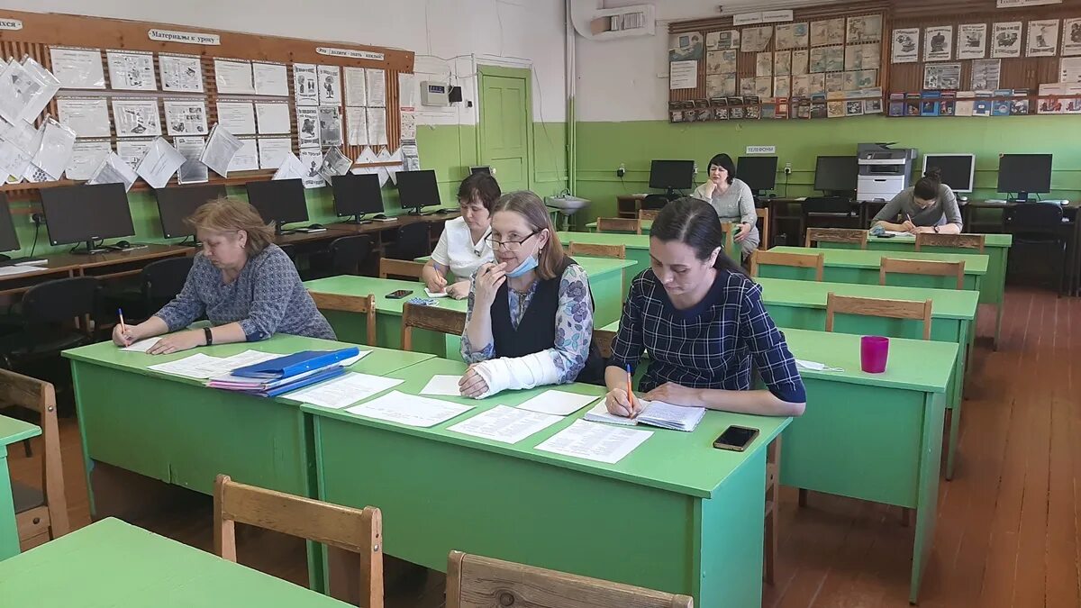 Как проходит защита проекта в 10 классе. Защита проекта 10 класс. защита индивидуального проекта в 10 классе. идея для проекта 10 класс технологии. защита проектов 10 класс 2025.