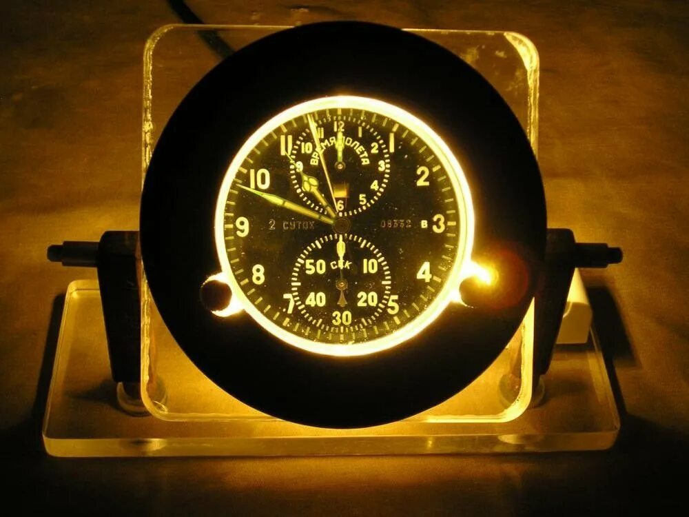Гонящий часы. Часы АЧС-1. Часы авиационные АЧС-1. АЧС-1м с подсветом. Ультрафиолетовая подсветка АЧС 1.