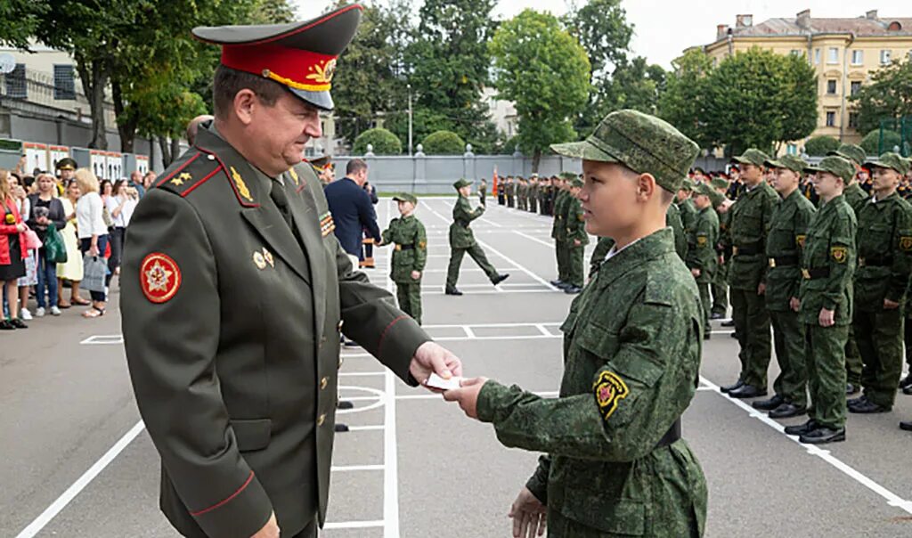 Минское суворовское. Минское СВУ. МСВУ Минск. Минское военное Суворовское училище офицеры. Форма СВУ Беларуси.