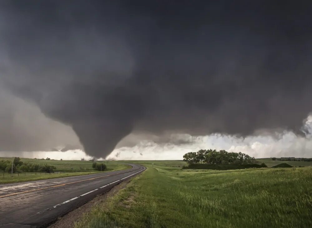 Извержение вулкана пуйеуэ в чили 2011. Видео опасных природных явлений. Извержение вулкана в чили пуйеуэ. Опасные природные явления. Вулкан тааль извержение.
