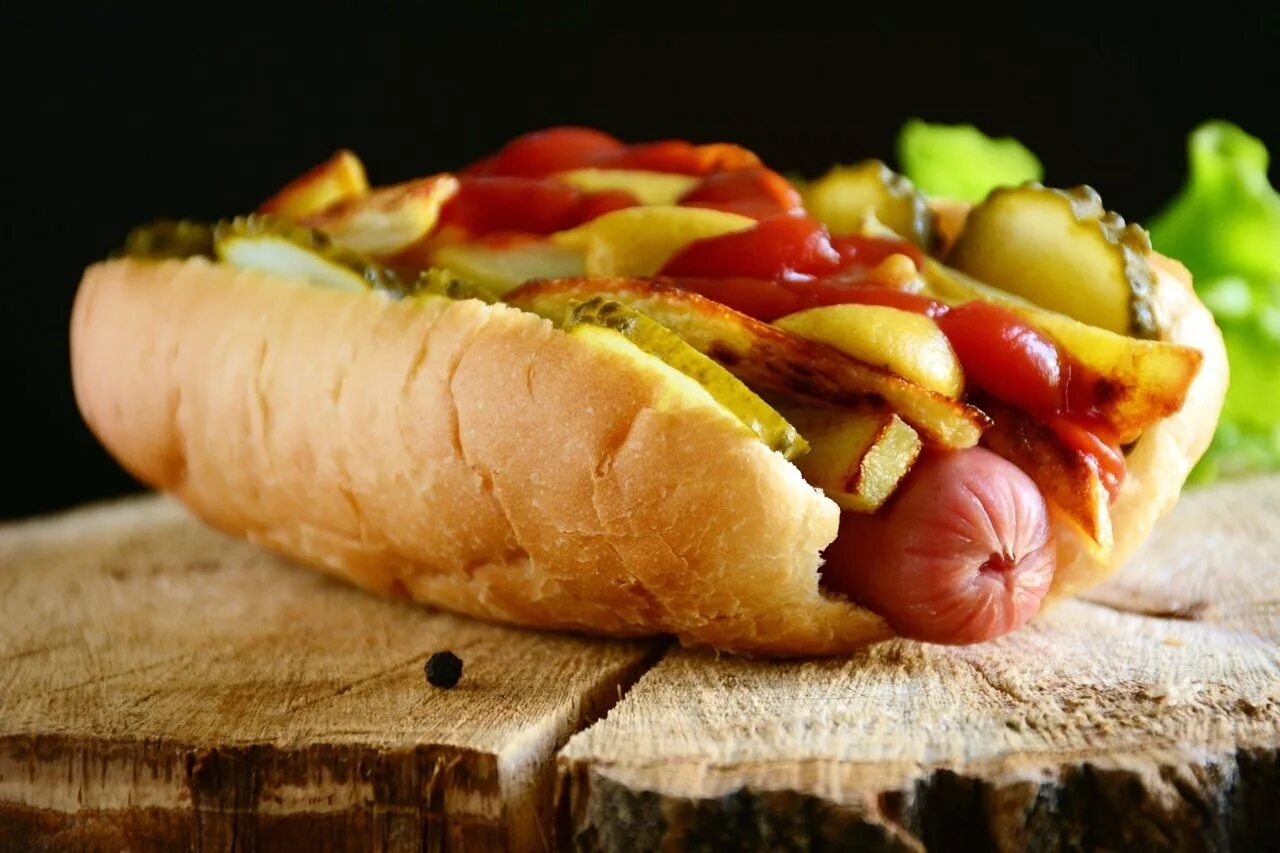 Двойной хот дог. Стардогс баварский сэндвич. Hot dog на русском. Хот дог на английском. Датский ход дог стар догс.