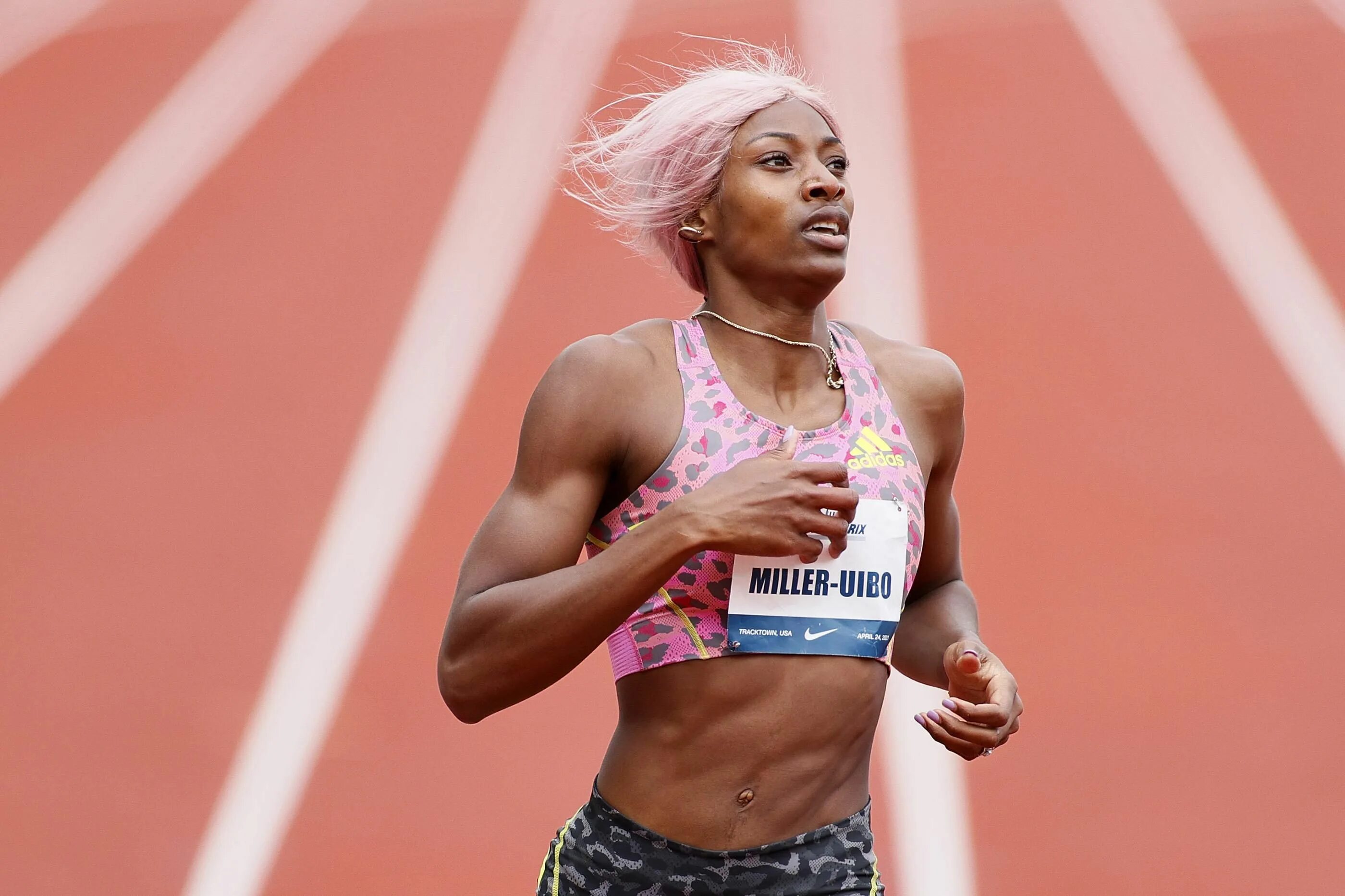 Shaunae Miller-Uibo. Бегунья Миллер Уибо. Багамская бегунья Шон Миллер. Шона Миллер легкая атлетика. Район миллер