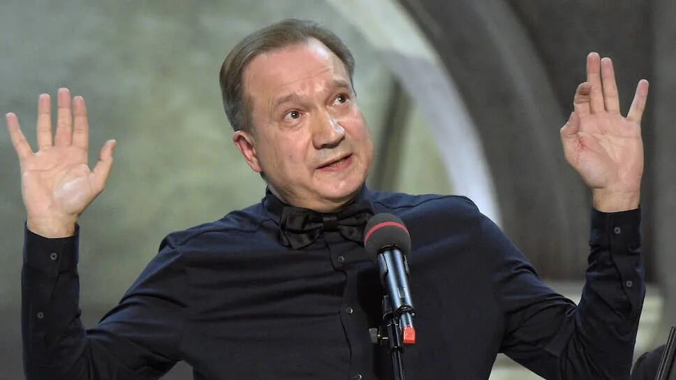 Худрук современника сейчас. Виктор рыжаков. рыжаков виктор современник. художественный руководитель театра современник виктор рыжаков. рыжаков худрук современника.