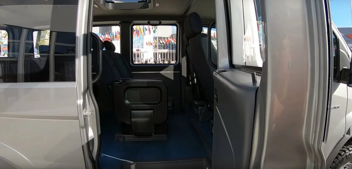Автобус соболь нн. Газ соболь next 4x4. новый газ соболь next 4x4 2025. новый газ 2217 next 4 wd. новый газ соболь 2025.