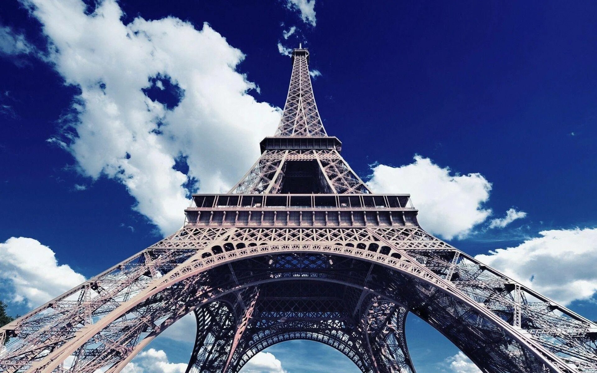 Too much of heaven eiffel