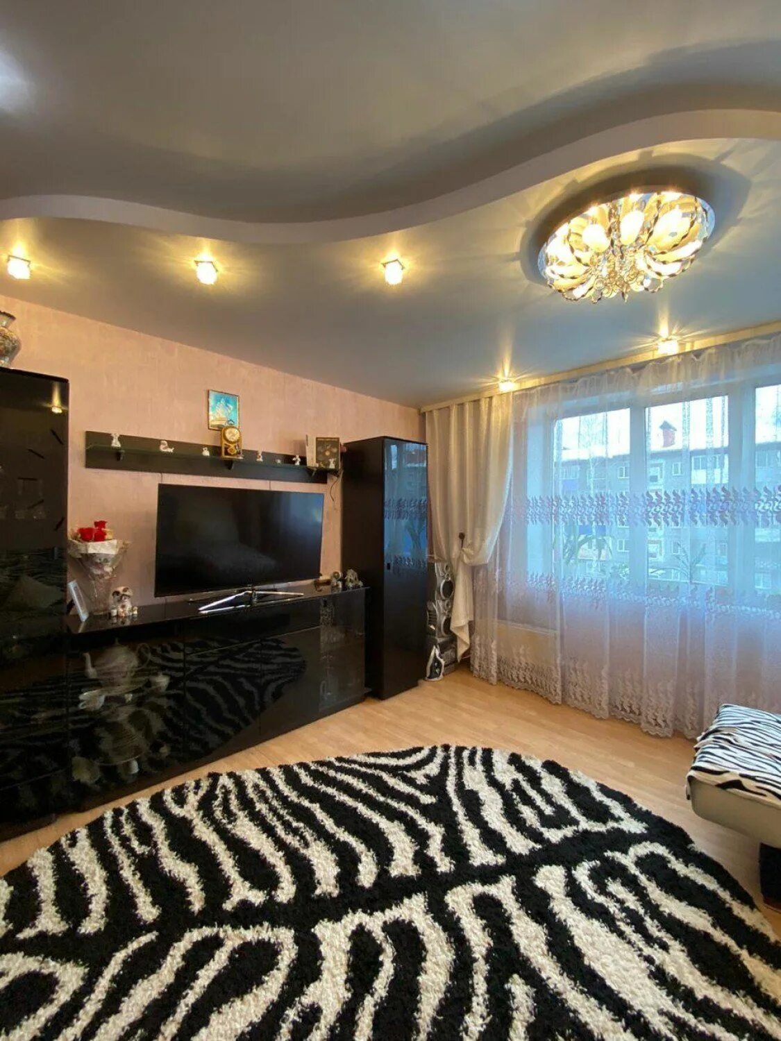 Авито междуреченск объявления недвижимость квартиры продажа. Улучшенная 3 комнатная квартира. Гули королевой 3д. Междуреченск 3 комнатные квартиры. Квартира студия на гончаренко межд.