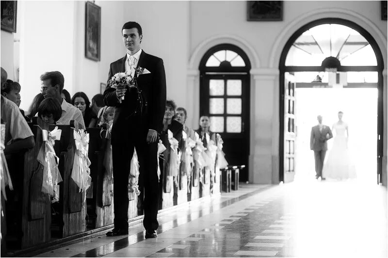 Передача жениха невесте. Байковская свадьба. Чёрное венчание обряд фото.
