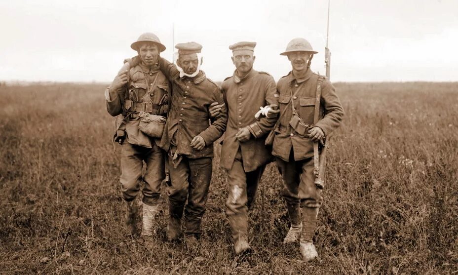 1916 год рождения. Немецкий солдат 1916 года. битва на сомме 1916 германская армия. сражение на сомме 1916 победители. британский солдат 1916.