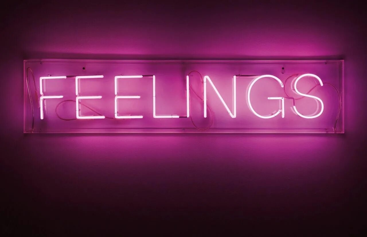 Feeling text. Неоновые надписи. Неоновая вывеска. Неоновая вывеска надпись. Розовая неоновая вывеска.