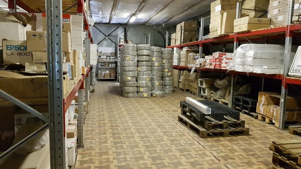 Ооо екатеринбург. Трубовоз 1420. Научно технический центр газпром нефть. Поставка оборудования и материалов. Начдива онуфриева 4 екатеринбург.