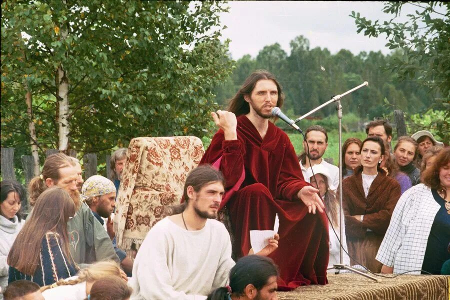 Виссарионовцы город солнца. Сергей анатольевич тороп виссарион. Сергей тороп секта. Секта солнца. Секта солнца.